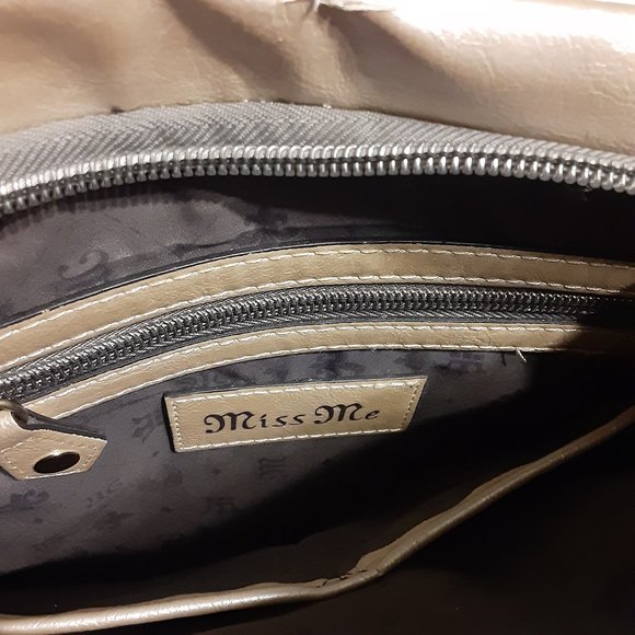 Miss Me Sequined Crossbody Purse - Picture 4 of 8